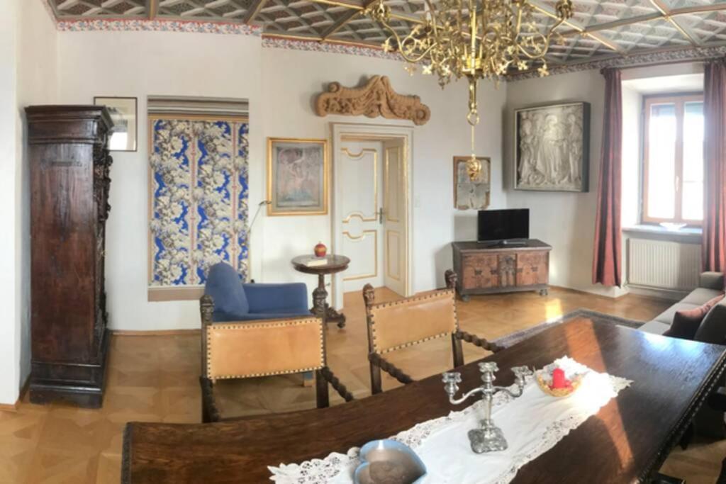 In Einer Wohnung Durch Die Jahrhunderte Feistritz an der Drau Eksteriør bilde